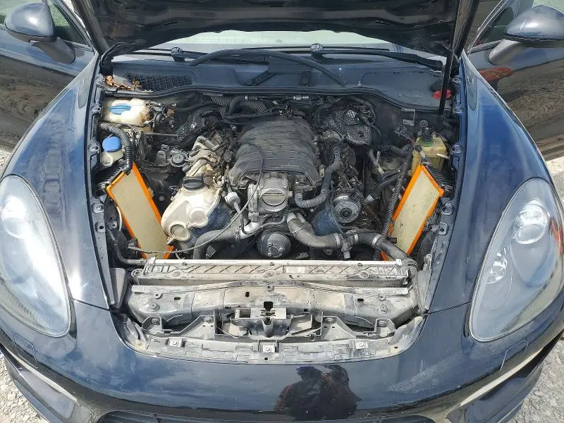 2013 PORSCHE CAYENNE GTS  