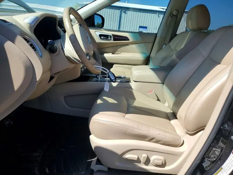 2015 NISSAN PATHFINDER SL  