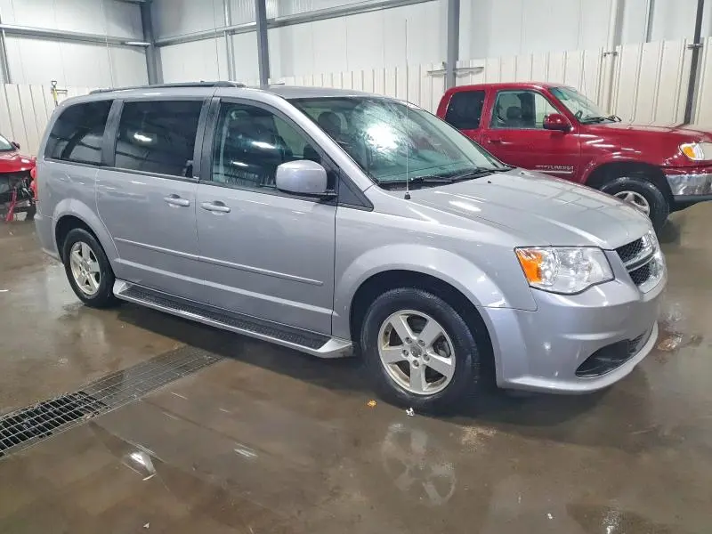 2013 DODGE GRAND CARAVAN SXT  