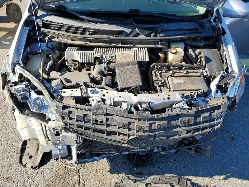 2014 TOYOTA PRIUS THREE  