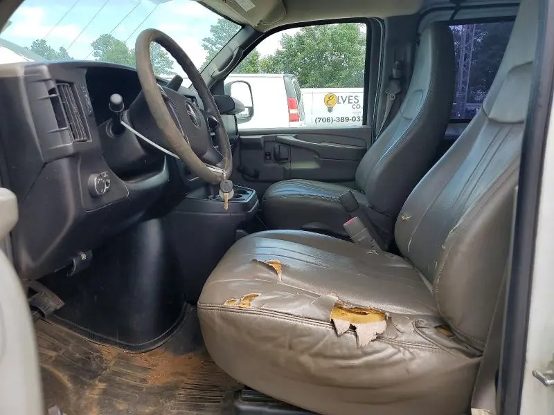 2010 GMC SAVANA G2500  