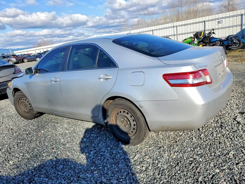 2011 TOYOTA CAMRY LE  