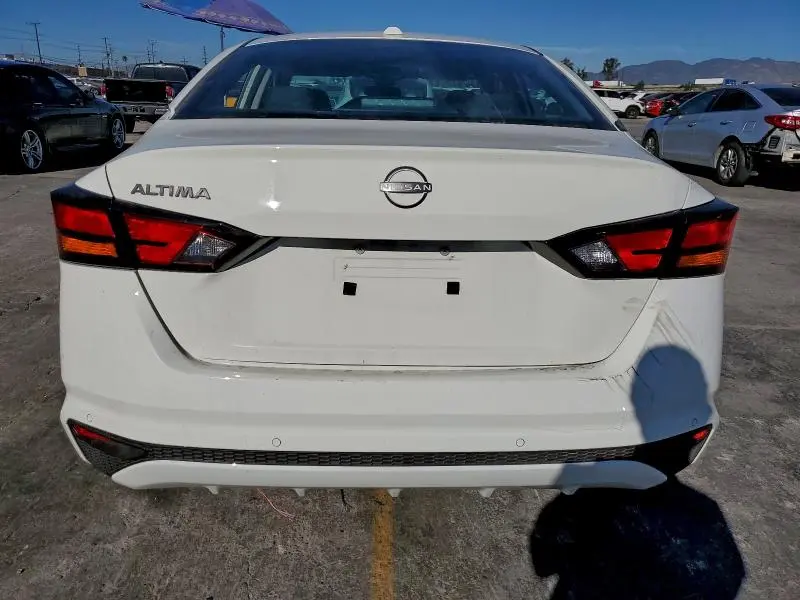 2025 NISSAN ALTIMA SV  