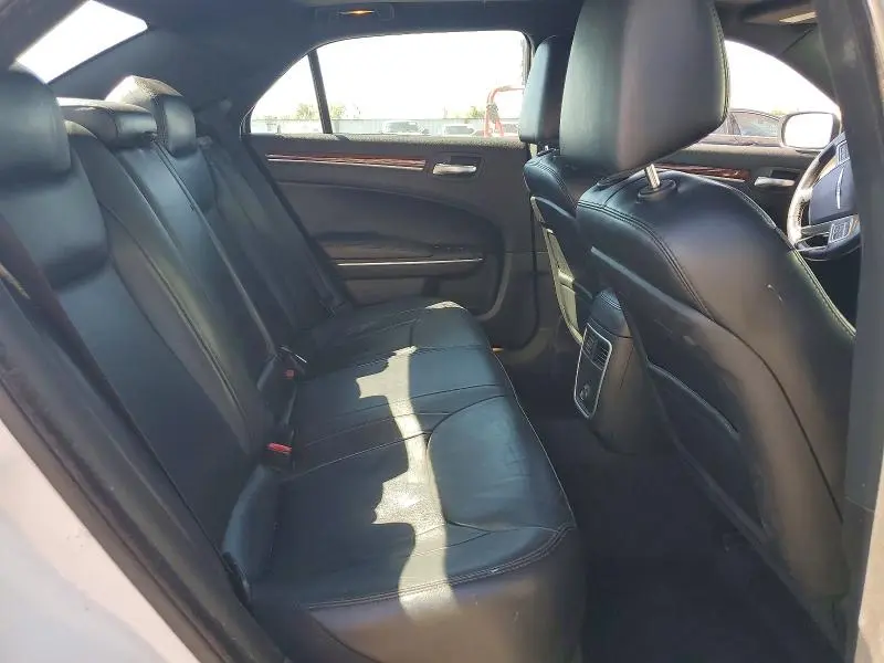 2014 CHRYSLER 300   