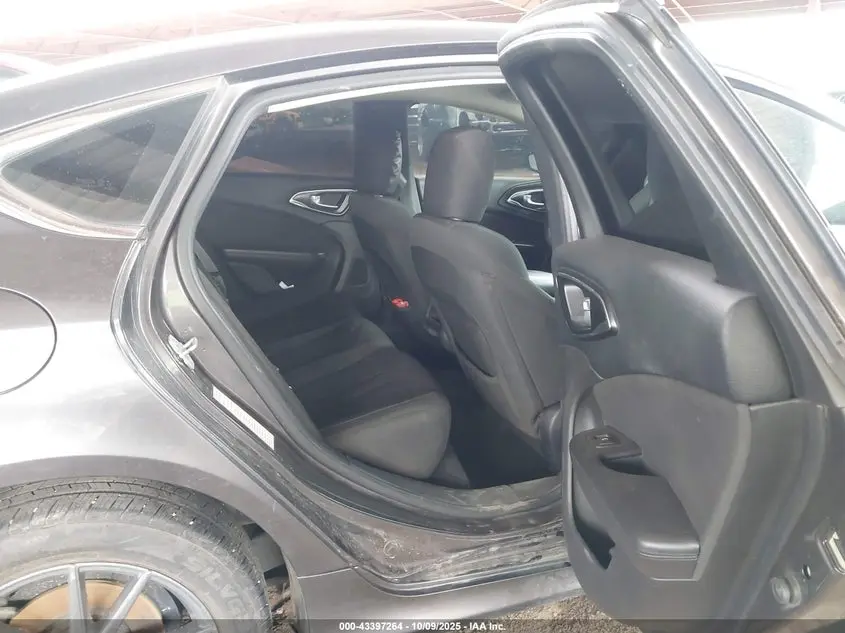 2016 CHRYSLER 200 LIMITED