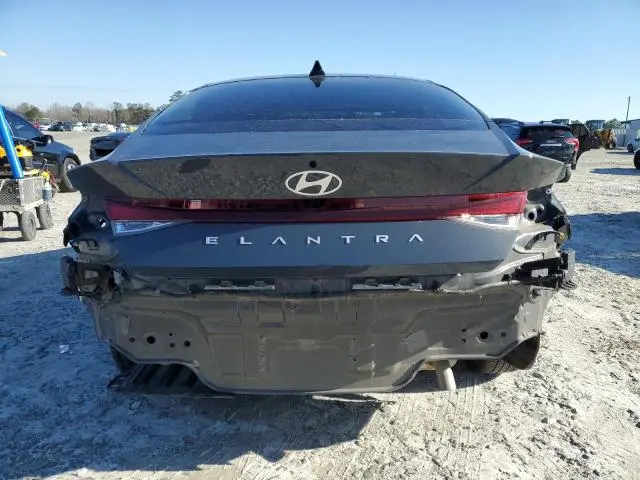 2024 HYUNDAI ELANTRA SEL  