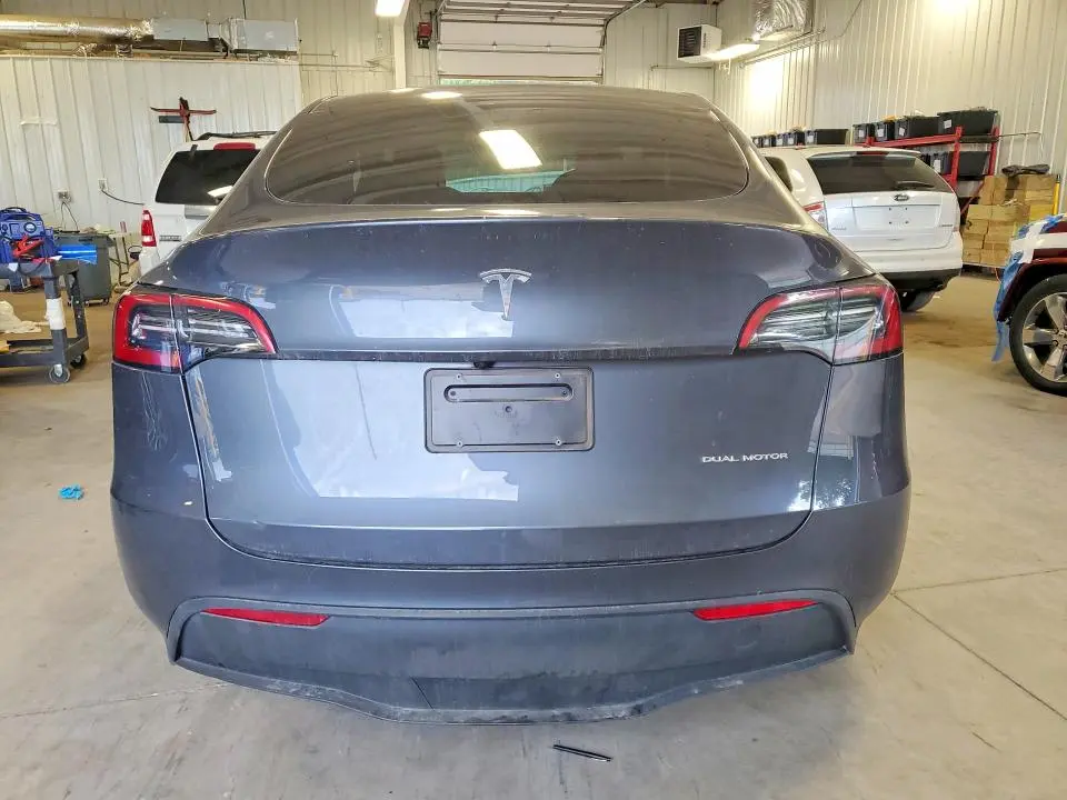 2024 TESLA MODEL Y   