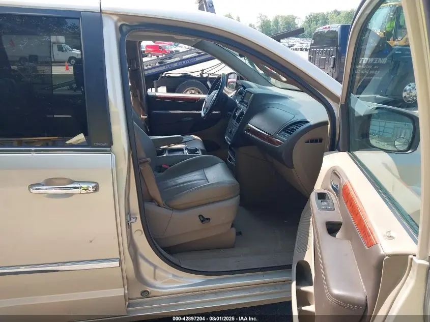 2013 CHRYSLER TOWN & COUNTRY TOURING-L