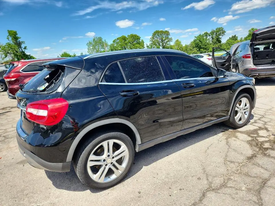2017 MERCEDES-BENZ GLA 250 4MATIC  