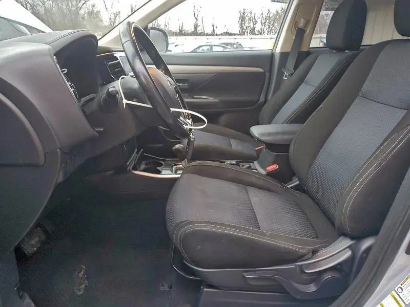 2017 MITSUBISHI OUTLANDER SE  