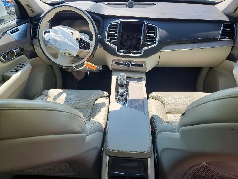 2022 VOLVO XC90 T8 RECHARGE INSCRIPTION  