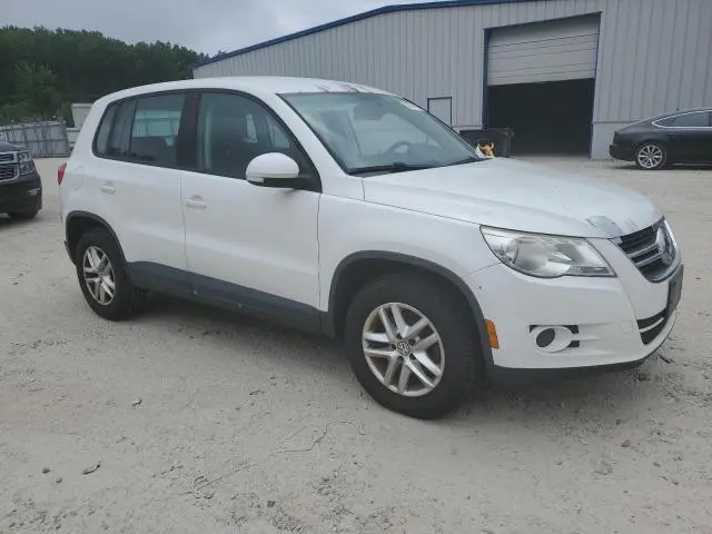 2011 VOLKSWAGEN TIGUAN S  