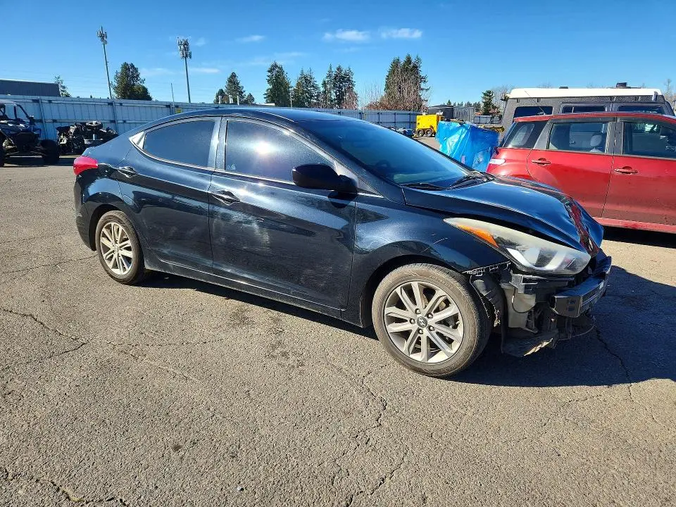 2014 HYUNDAI ELANTRA SE  