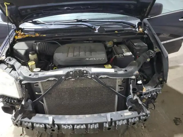 2011 CHRYSLER TOWN & COUNTRY TOURING L  