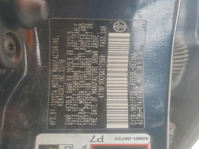 2016 TOYOTA CAMRY LE  