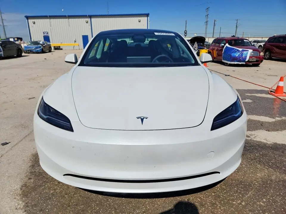2025 TESLA MODEL 3   