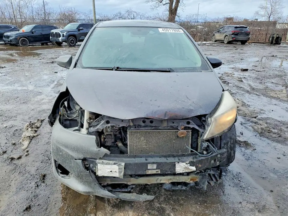 2014 TOYOTA YARIS 5-DOOR L  