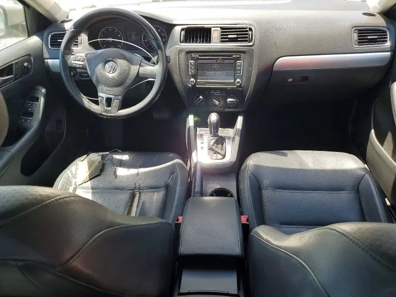 2013 VOLKSWAGEN JETTA SE  