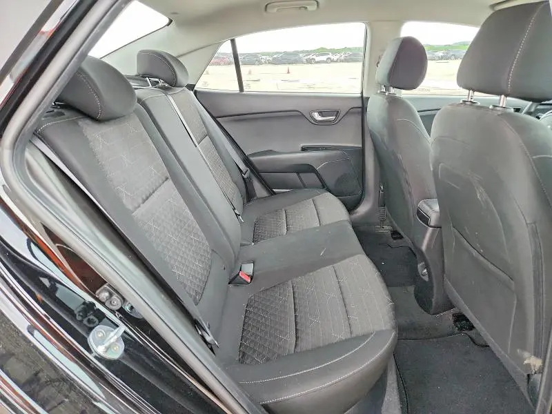 2022 KIA RIO S  