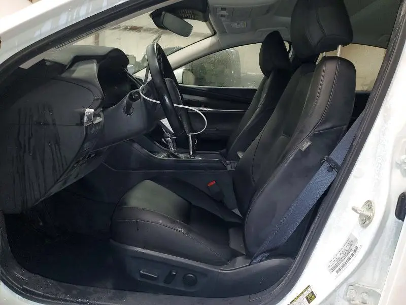 2025 MAZDA 3 PREFERRED  