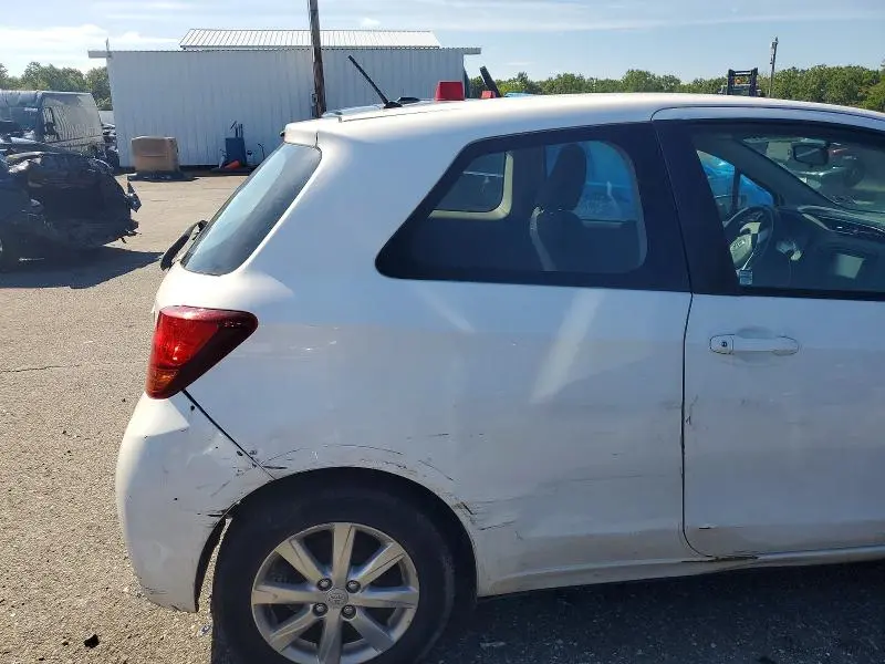 2015 TOYOTA YARIS 3-DOOR LE  