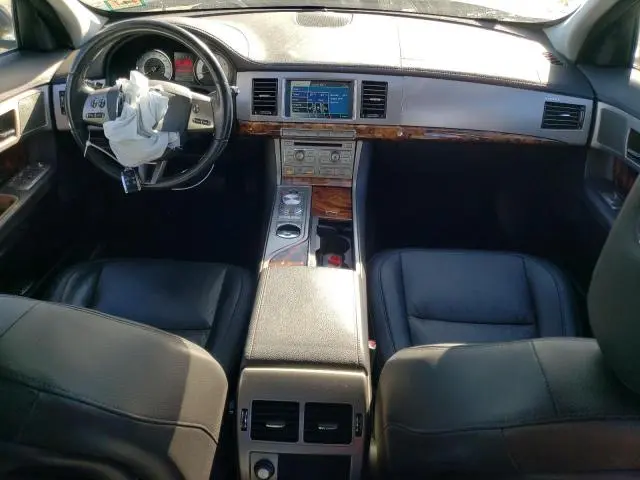 2011 JAGUAR XF 