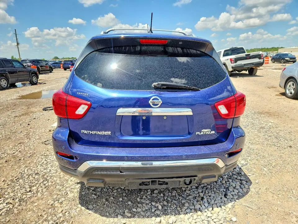 2017 NISSAN PATHFINDER PLATINUM  