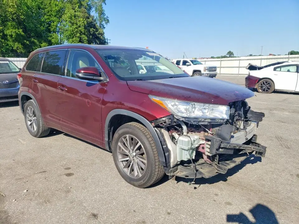 2018 TOYOTA HIGHLANDER XLE  