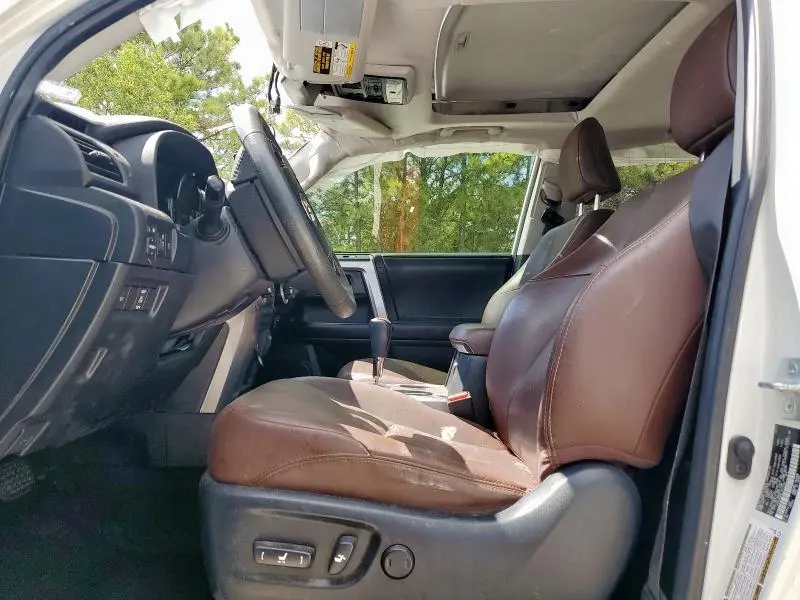 2020 TOYOTA 4RUNNER SR5  