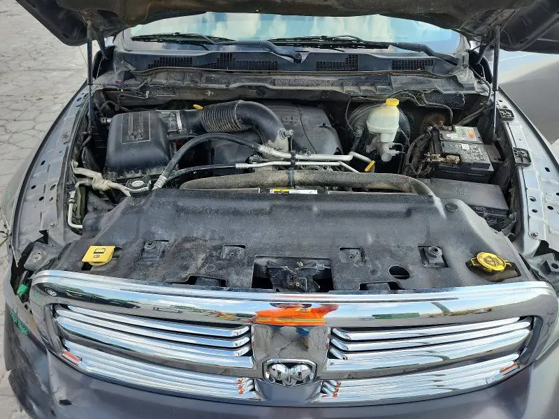 2013 RAM 1500 SLT  