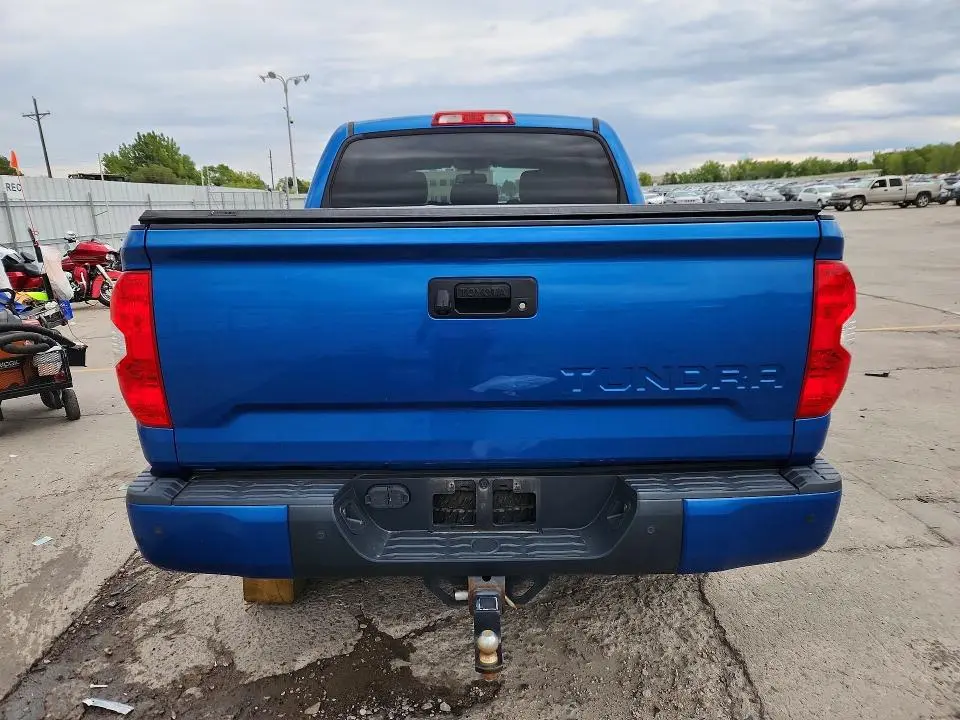 2016 TOYOTA TUNDRA SR5  