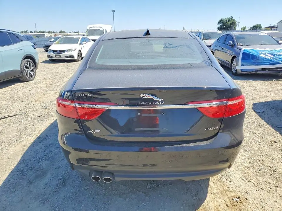 2017 JAGUAR XF PREMIUM  