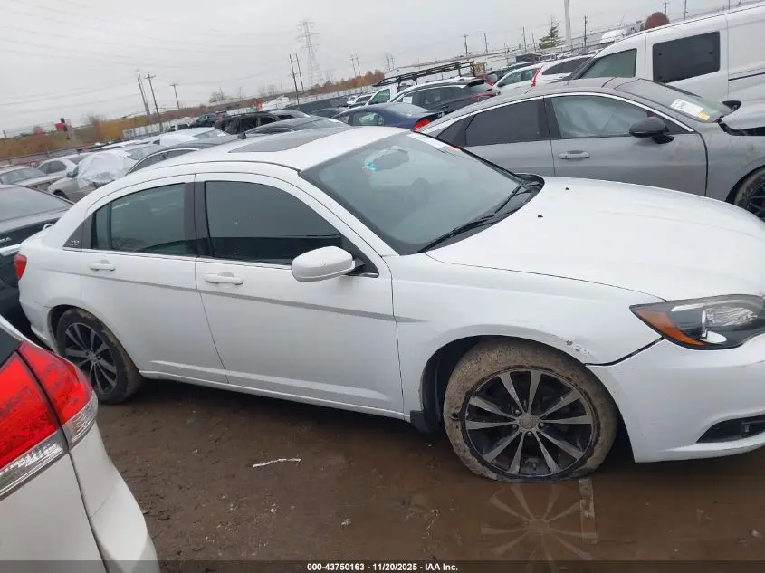 2012 CHRYSLER 200 TOURING