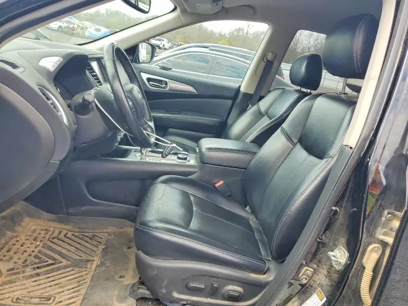 2019 NISSAN PATHFINDER SL  
