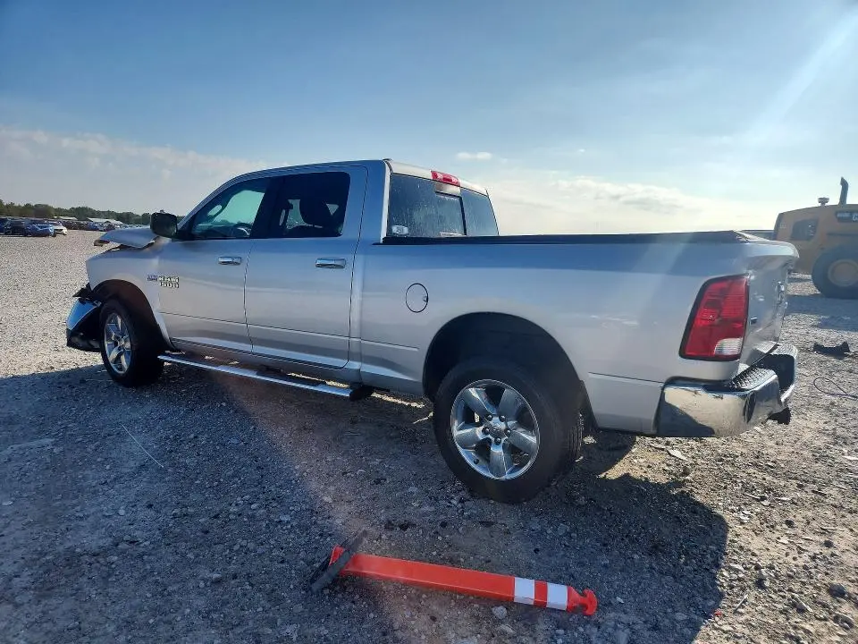 2017 RAM 1500 SLT  