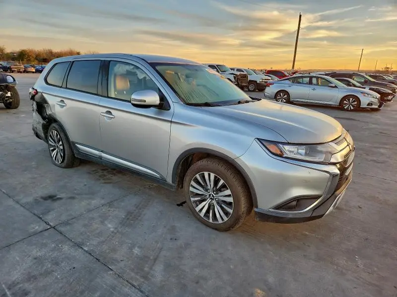 2019 MITSUBISHI OUTLANDER SE  