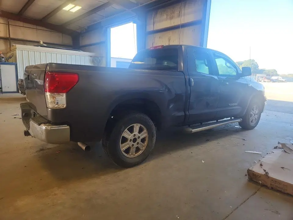 2011 TOYOTA TUNDRA DOUBLE CAB SR5  