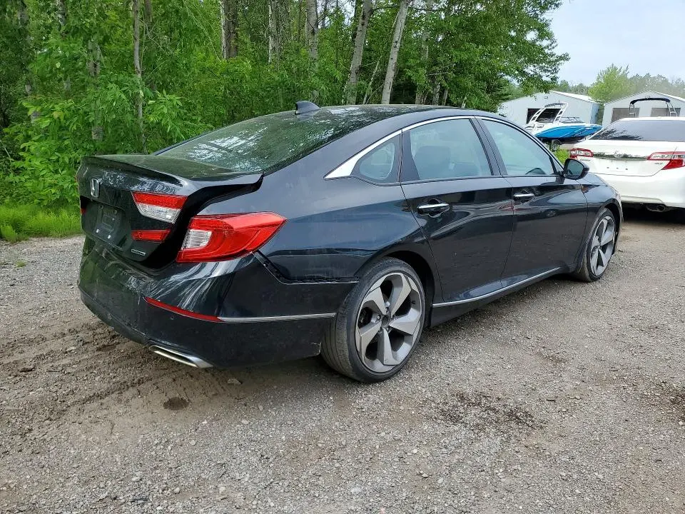 2018 HONDA ACCORD TOURING  