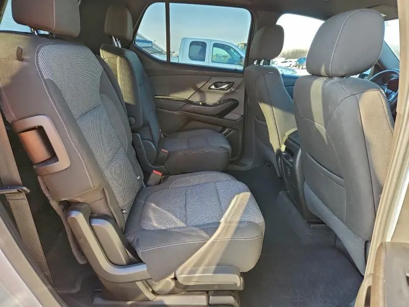 2023 CHEVROLET TRAVERSE LT  