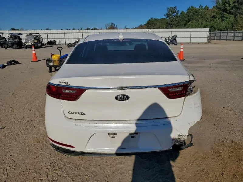 2017 KIA CADENZA PREMIUM  
