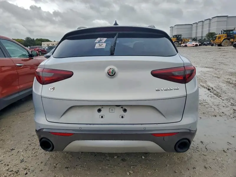 2022 ALFA ROMEO STELVIO TI  
