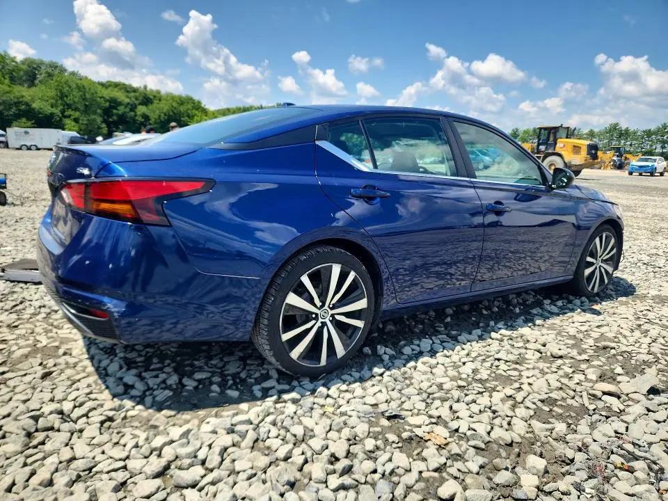 2019 NISSAN ALTIMA SR  