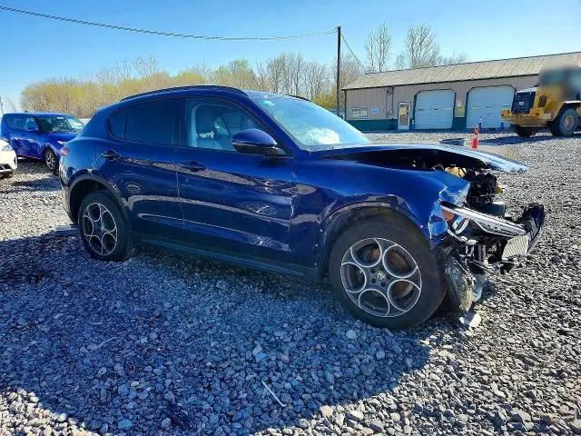 2018 ALFA ROMEO STELVIO SPORT  