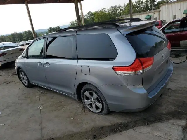 2011 TOYOTA SIENNA LE  