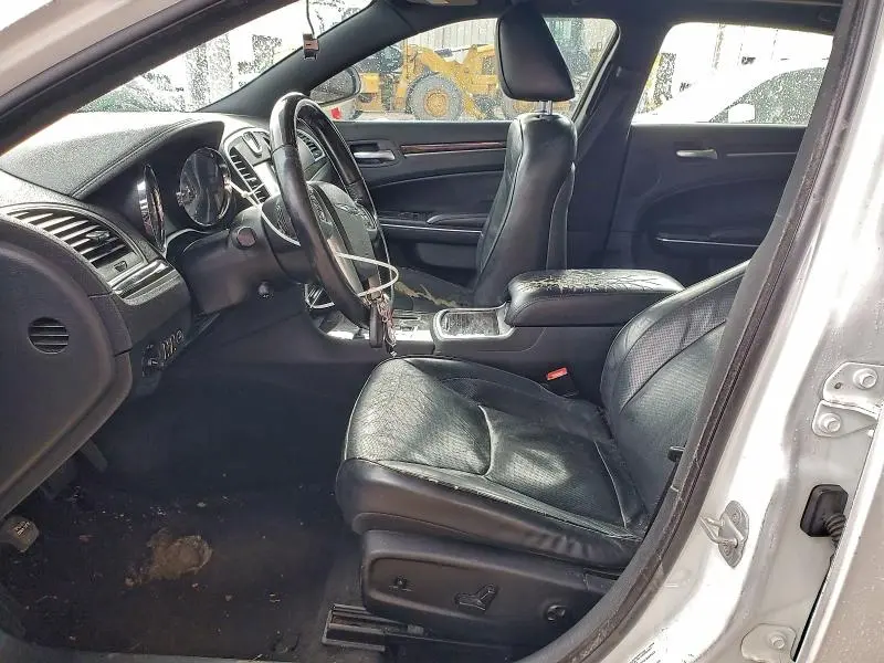 2011 CHRYSLER 300 LIMITED  
