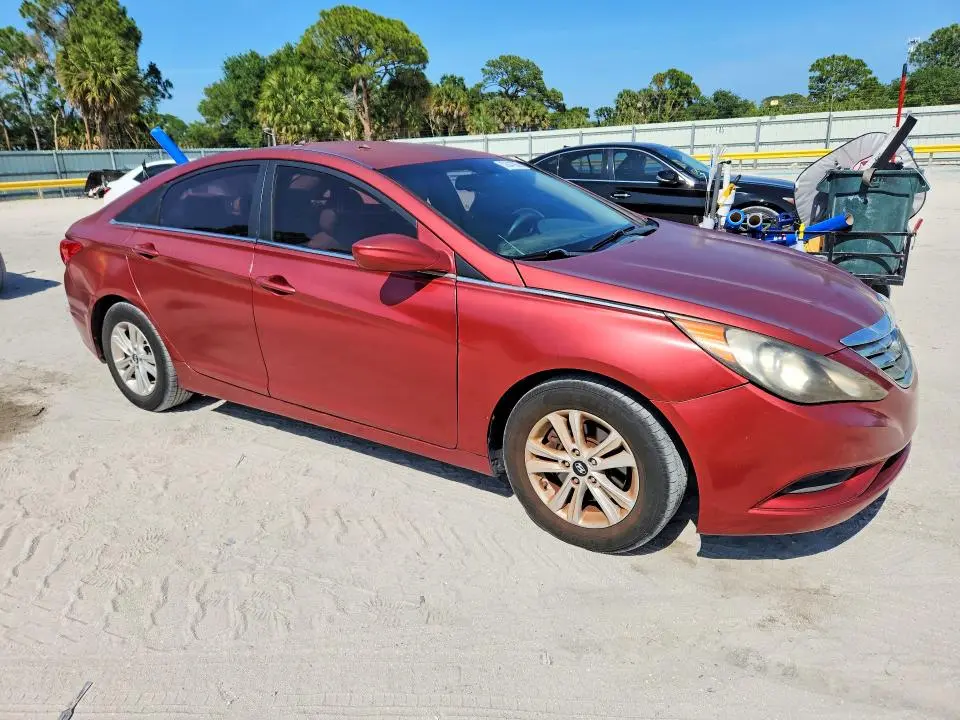 2013 HYUNDAI SONATA GLS  