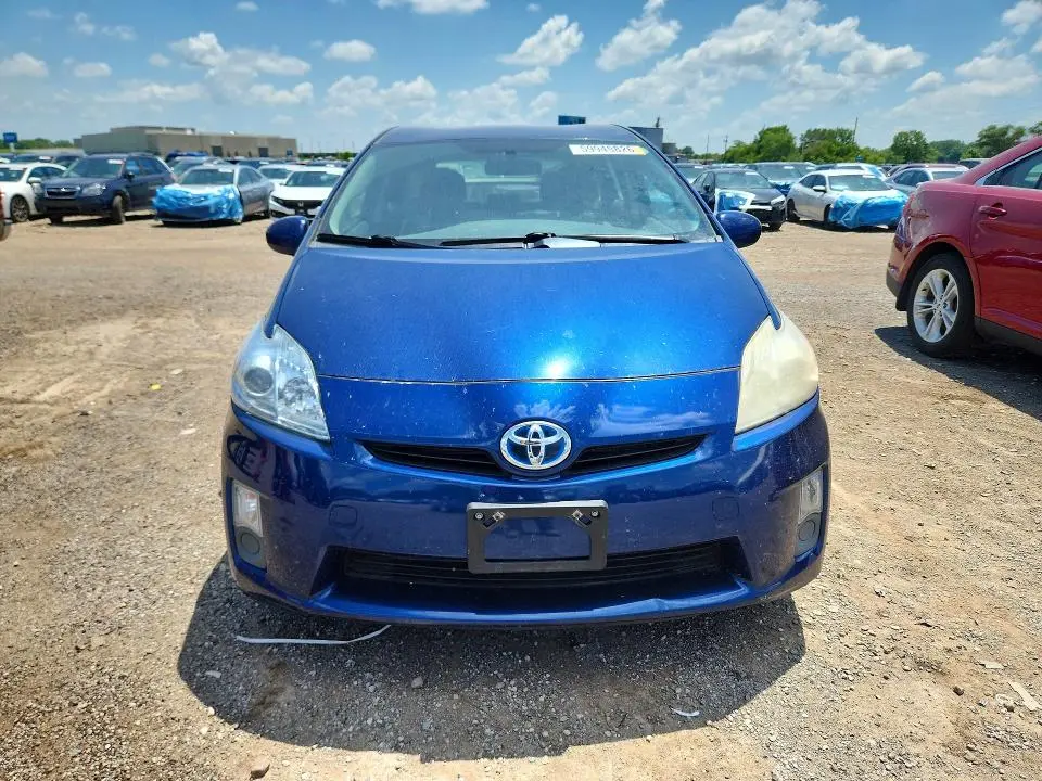 2011 TOYOTA PRIUS TWO  