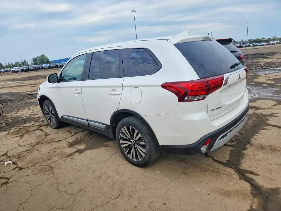 2020 MITSUBISHI OUTLANDER SE  