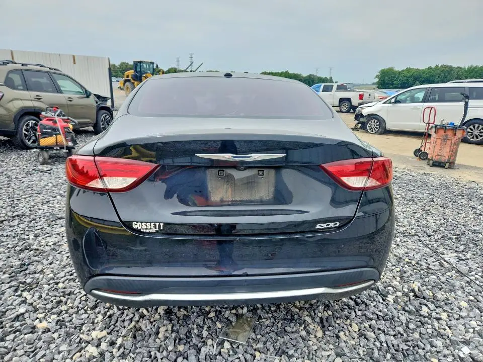 2015 CHRYSLER 200   