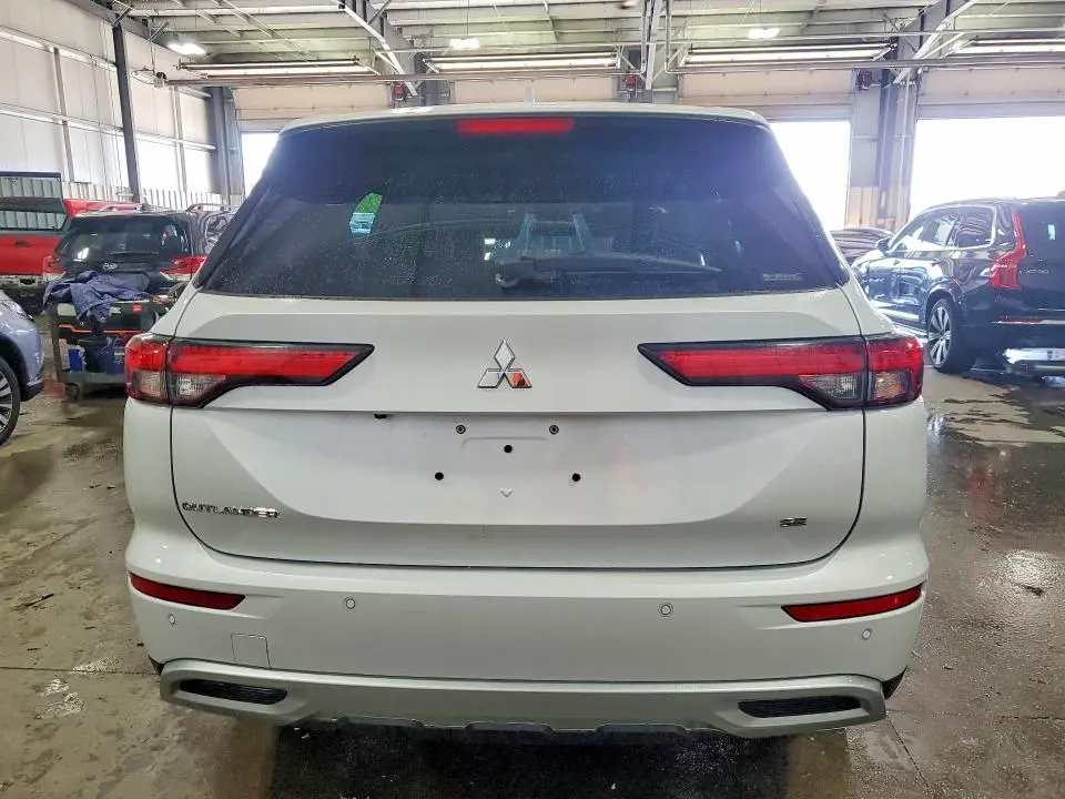 2023 MITSUBISHI OUTLANDER SE  